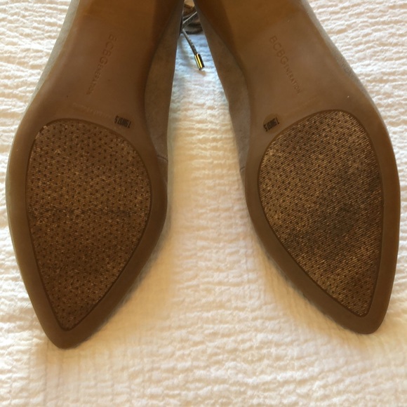 BCBG Generation Tan Faux Suede Tie-up Flat Shoes with Pointed Toe - Picture 10 of 16